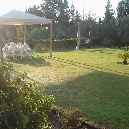 לינה וארוחת בוקר Al Sole Di פולה מראה חיצוני תמונה