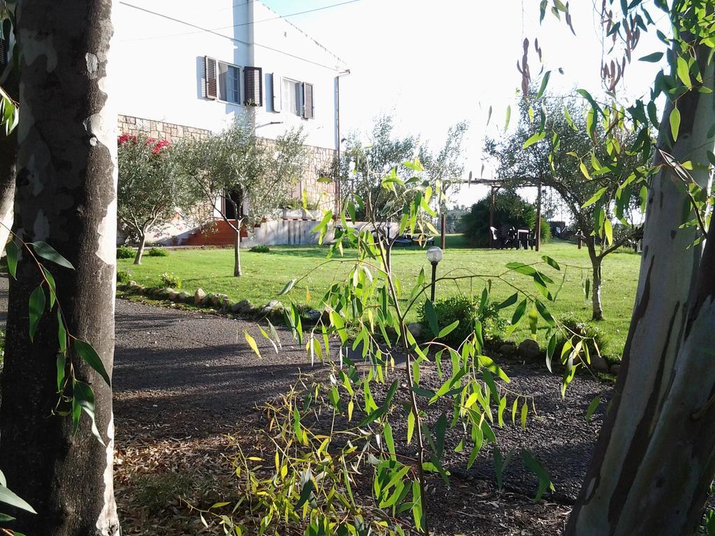 לינה וארוחת בוקר Al Sole Di פולה מראה חיצוני תמונה