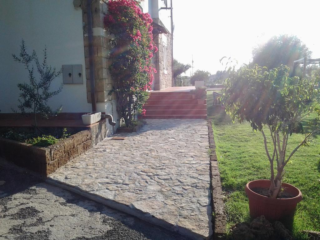 לינה וארוחת בוקר Al Sole Di פולה מראה חיצוני תמונה