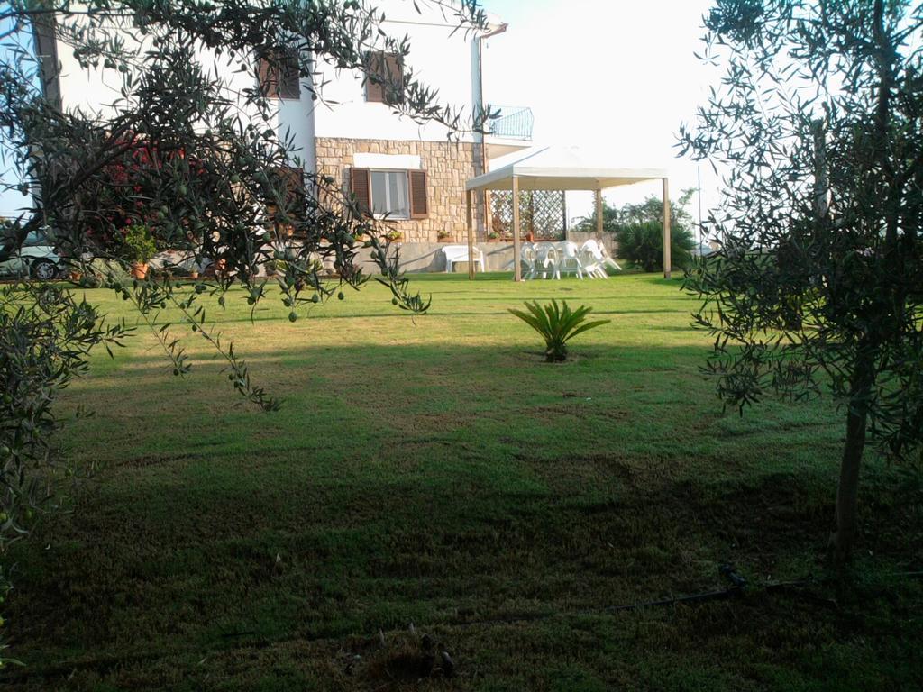לינה וארוחת בוקר Al Sole Di פולה מראה חיצוני תמונה